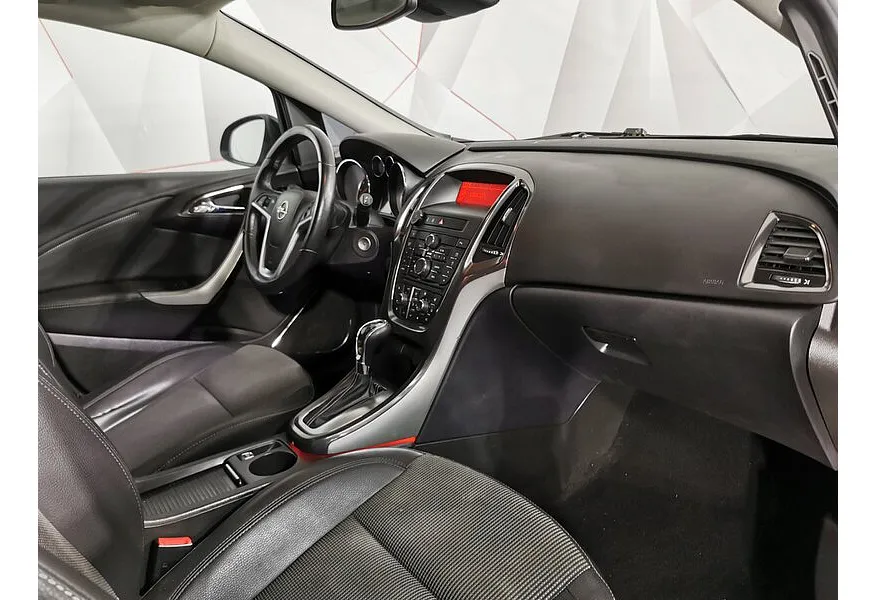 Opel Astra 1.6 AT (115 л.с.) Черный в АВИЛОН. Слайд №13