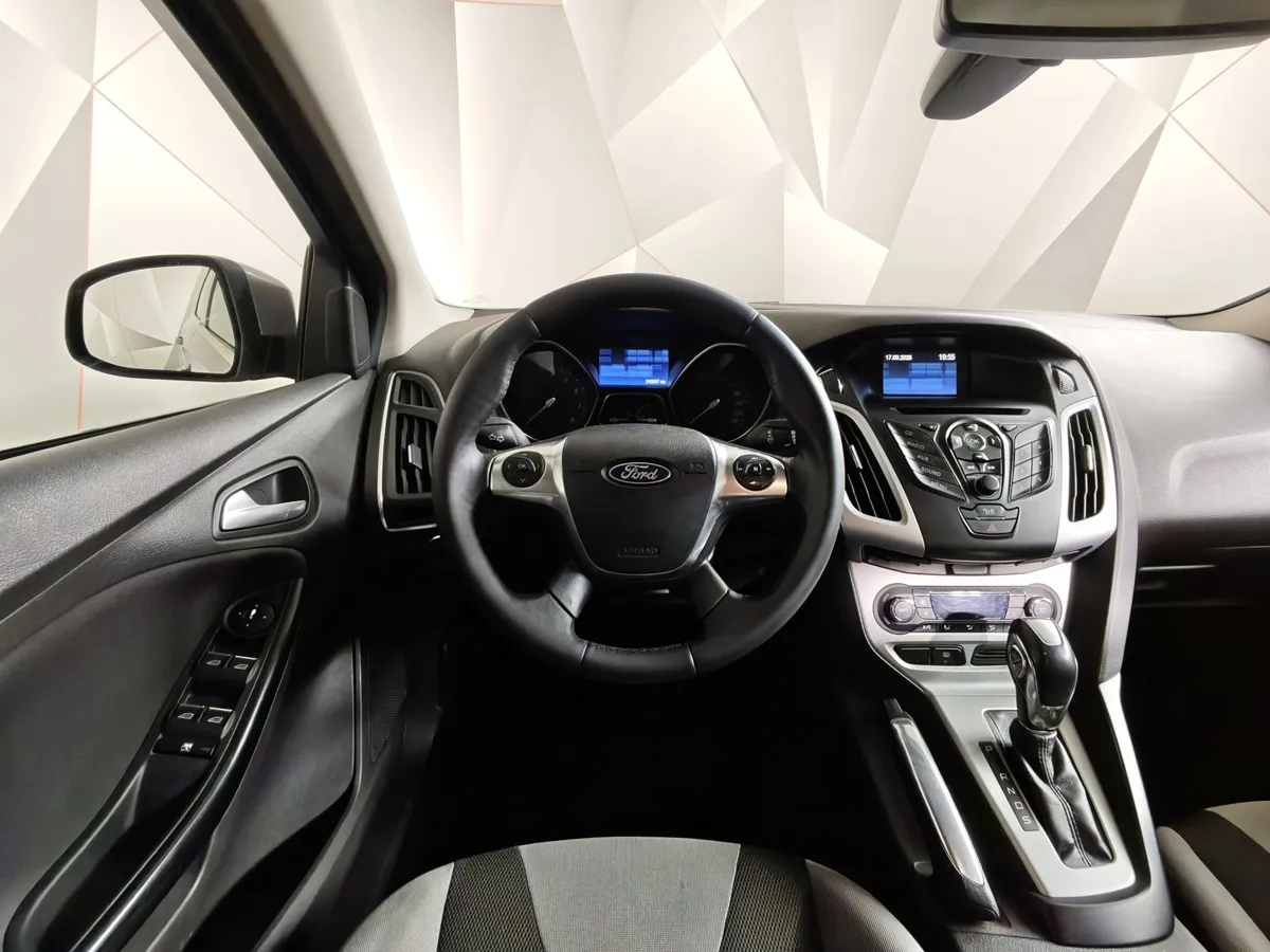 Ford Focus 1.6 Ti-VCT PowerShift (125 л.с.) Trend Голубой в АВИЛОН. Слайд №17