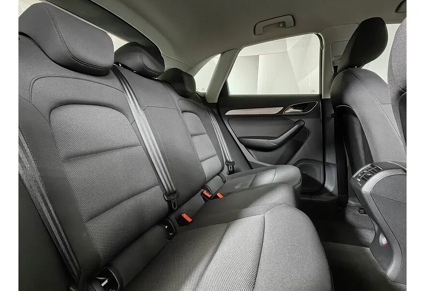 Audi Q3 2.0 TFSI S tronic quattro (180 л.с.) Design Белый в АВИЛОН. Слайд №16