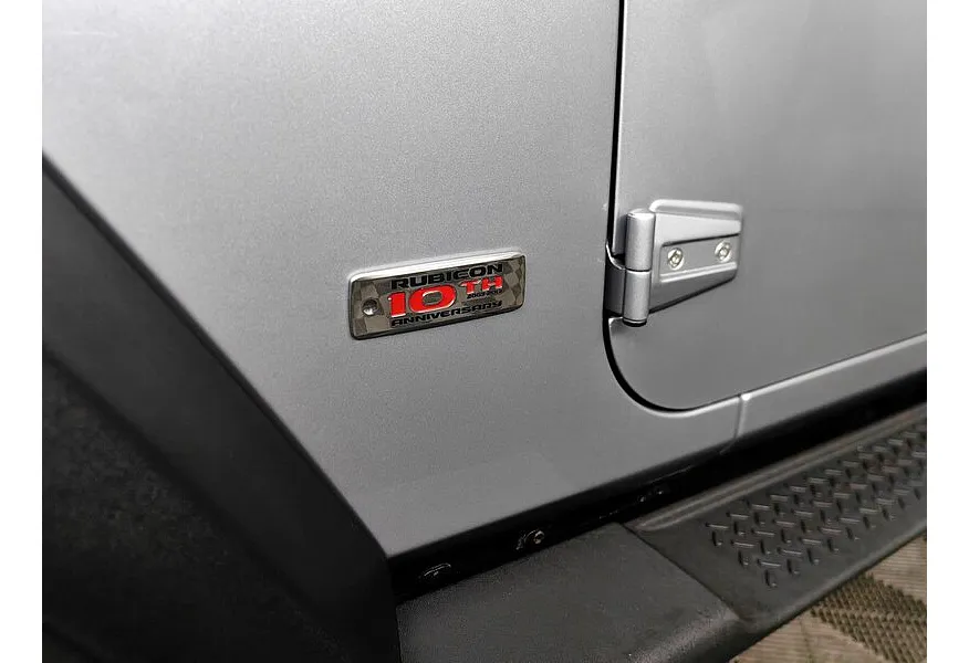 Jeep Wrangler 2.8 TD AT (200 л.с.) Rubicon 10th Anniversary Серый в АВИЛОН. Слайд №19