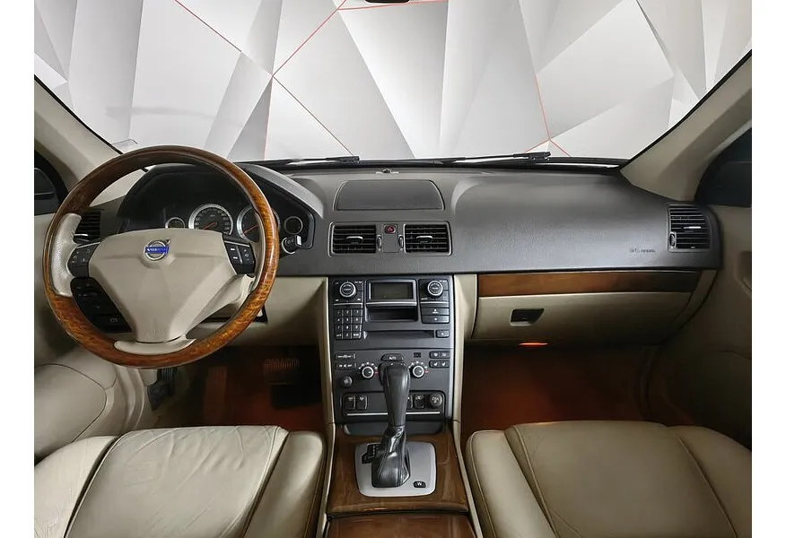 Volvo XC90 2.5 T5 Geartronic AWD (5 мест) (210 л.с.) Черный в АВИЛОН. Слайд №14