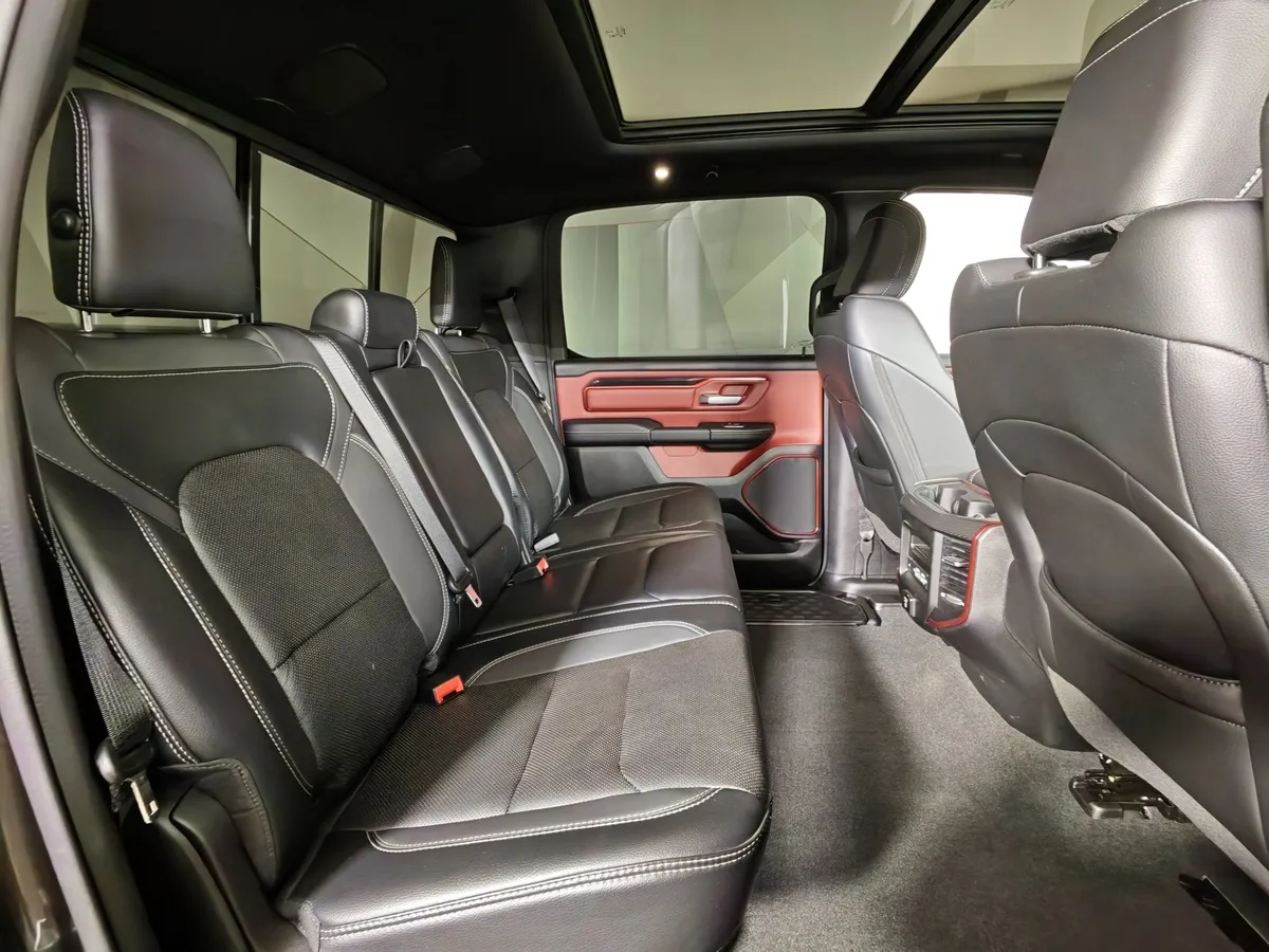 Dodge Ram 5.7 AT 4WD (395 л.с.) Rebel Серый в АВИЛОН. Слайд №16