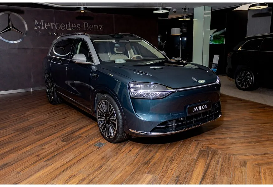 LIVE. Слайд №2