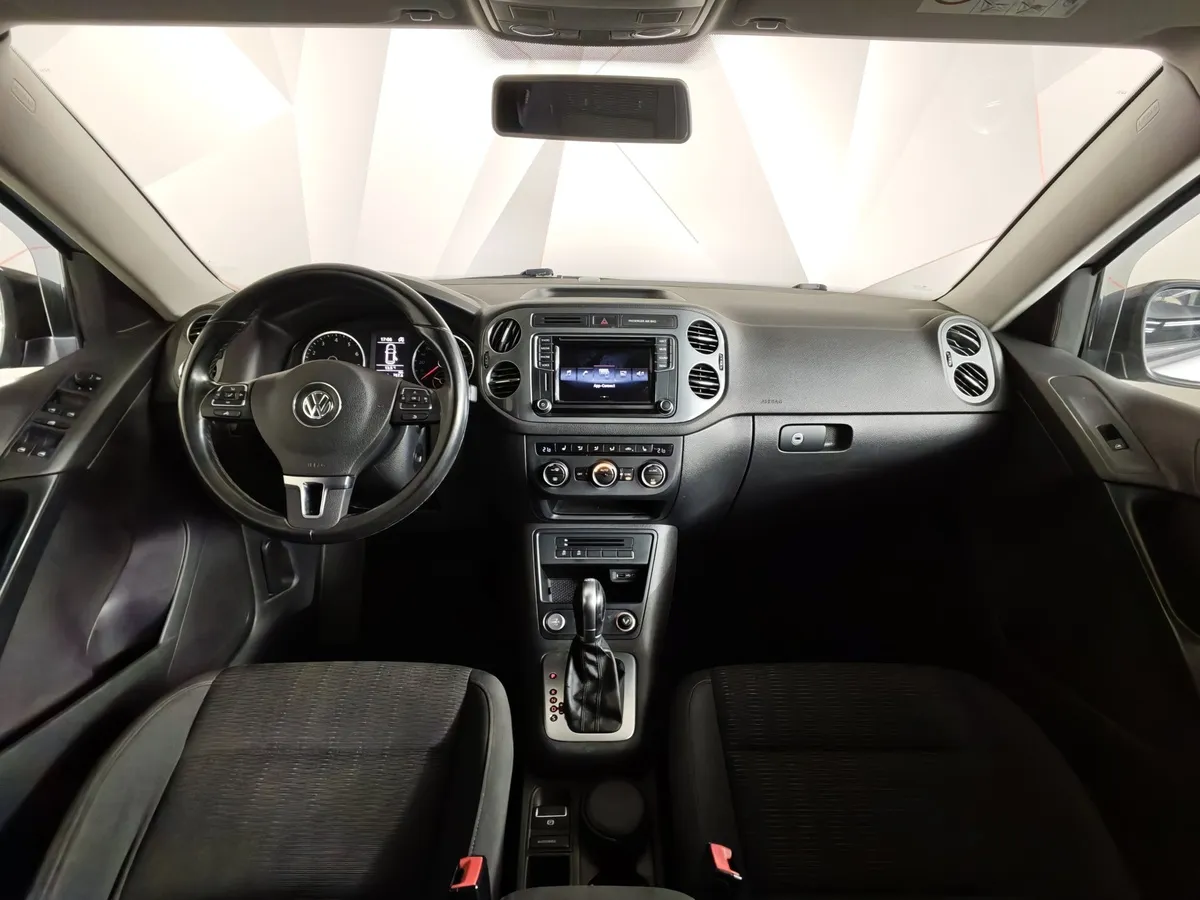 Volkswagen Tiguan 1.4 TSI BlueMotion DSG (150 л.с.) Sport&Style Черный в АВИЛОН. Слайд №13