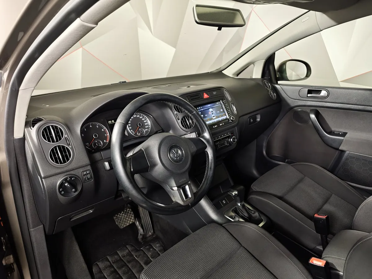 Volkswagen Golf 1.4 TSI DSG (122 л.с.) Trendline Коричневый в АВИЛОН. Слайд №17