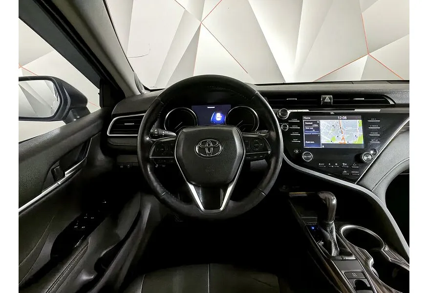 Toyota Camry 2.5 AT (181 л.с.) Белый в АВИЛОН. Слайд №13