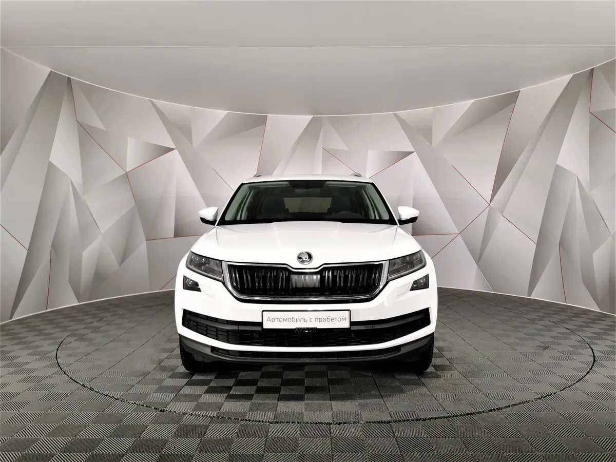 Skoda Kodiaq 2.0 TSI DSG 4X4 (180 л.с.) Белый в АВИЛОН. Слайд №7