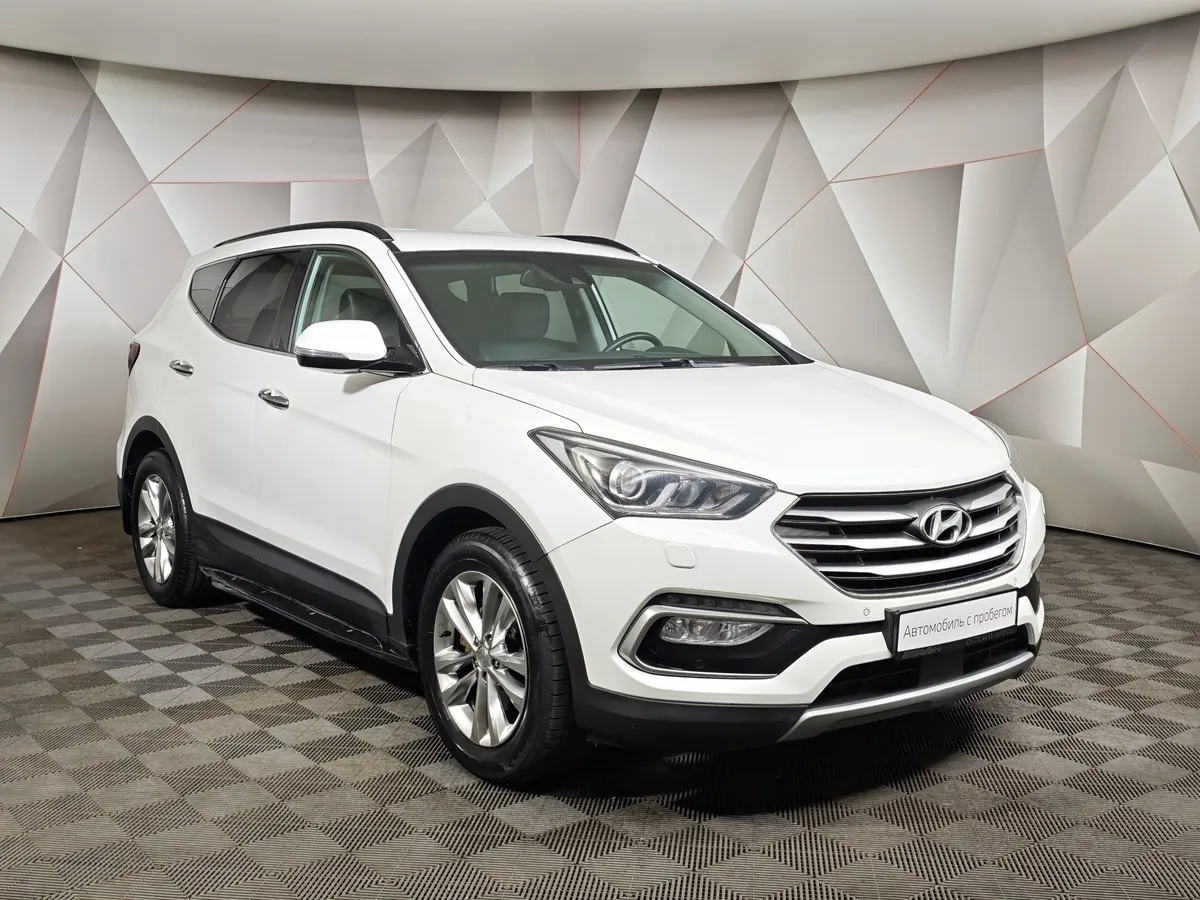 Hyundai Santa Fe 2.4 AT AWD (171 л.с.) Comfort Белый в АВИЛОН. Слайд №3