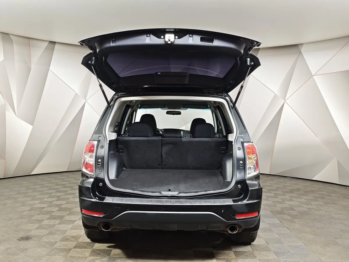 Subaru Forester 2.5XS E-AT (172 л.с.) Черный в АВИЛОН. Слайд №12