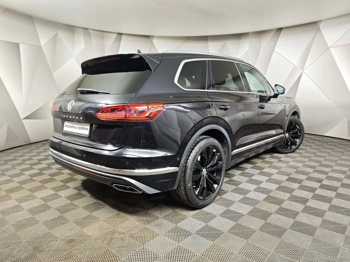 Volkswagen Touareg 2.0 TSI Tiptronic 4Motion (249 л.с.) Exclusive Черный в АВИЛОН. Слайд №2