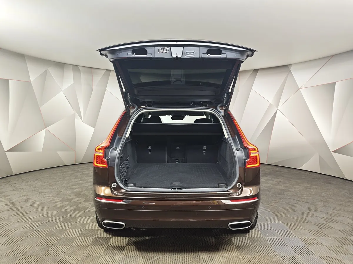 Volvo XC60 2.0 T5 AT AWD (249 л.с.) Inscription Коричневый в АВИЛОН. Слайд №12