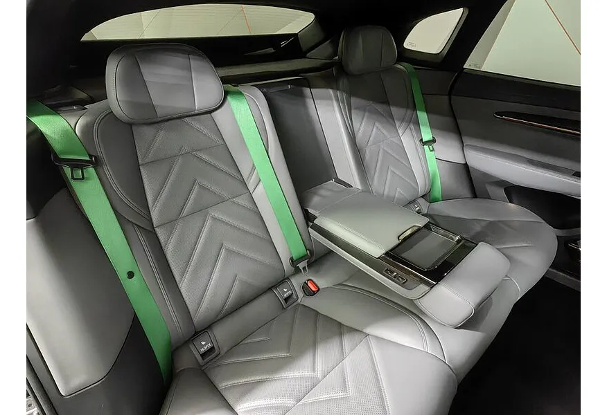 Zeekr 001 AT 4WD (544 л.с.) YOU Edition Фиолетовый в АВИЛОН. Слайд №15