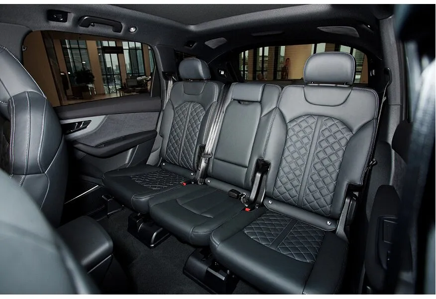 Audi Q7 55 3.0 TFSI tiptronic quattro (340 л.с.) Серый в АВИЛОН. Слайд №12