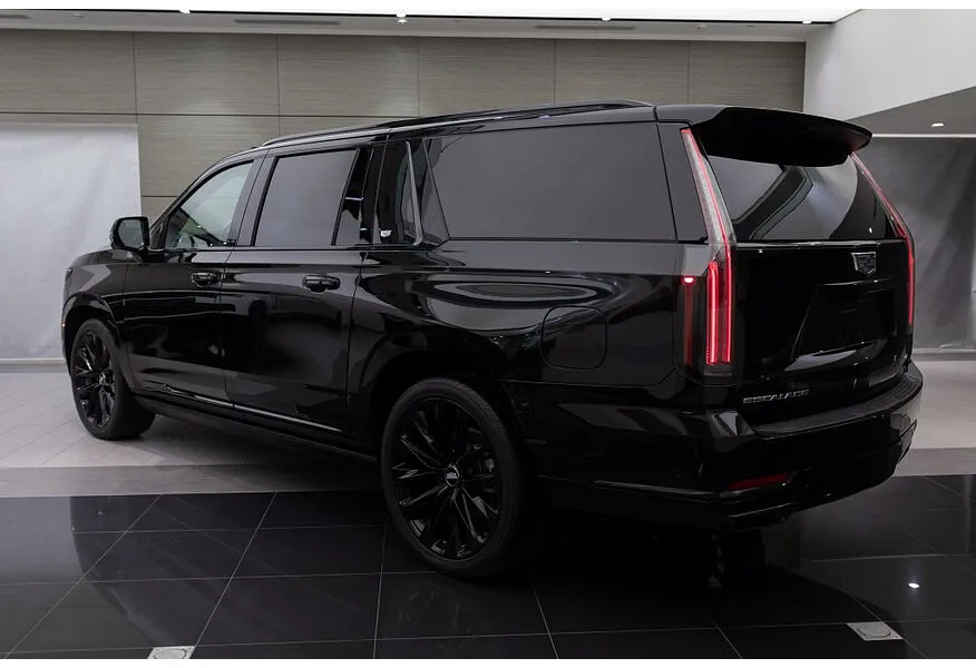 Cadillac Escalade 6.2 ESV AT AWD (420 л.с.) Sport Platinum Черный в АВИЛОН. Слайд №6