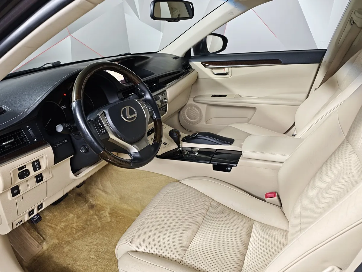 Lexus ES 250 AT (184 л.с.) Comfort Коричневый в АВИЛОН. Слайд №18