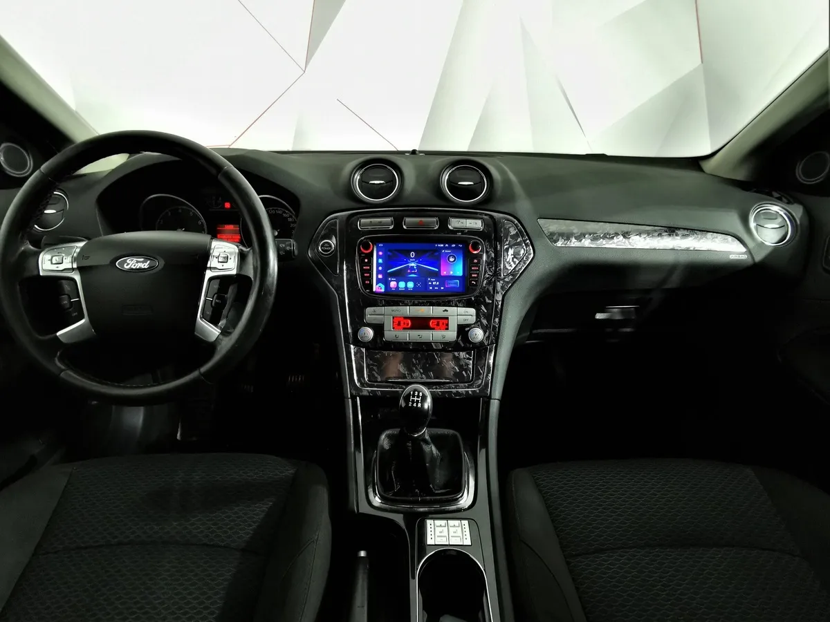 Ford Mondeo 2.0 MT (145 л.с.) Серый в АВИЛОН. Слайд №12