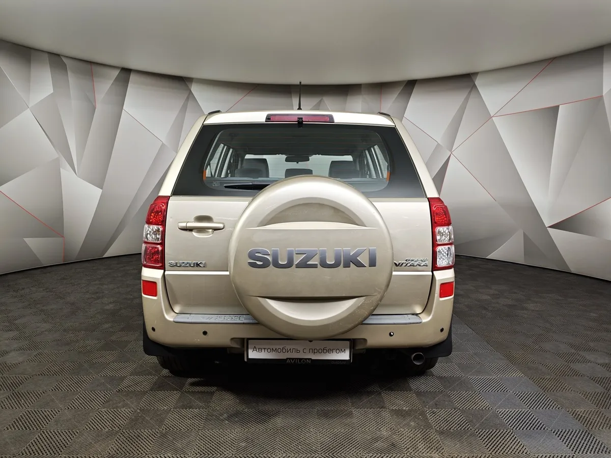 Suzuki Grand Vitara 2.4 AT (169 л.с.) Бежевый в АВИЛОН. Слайд №8