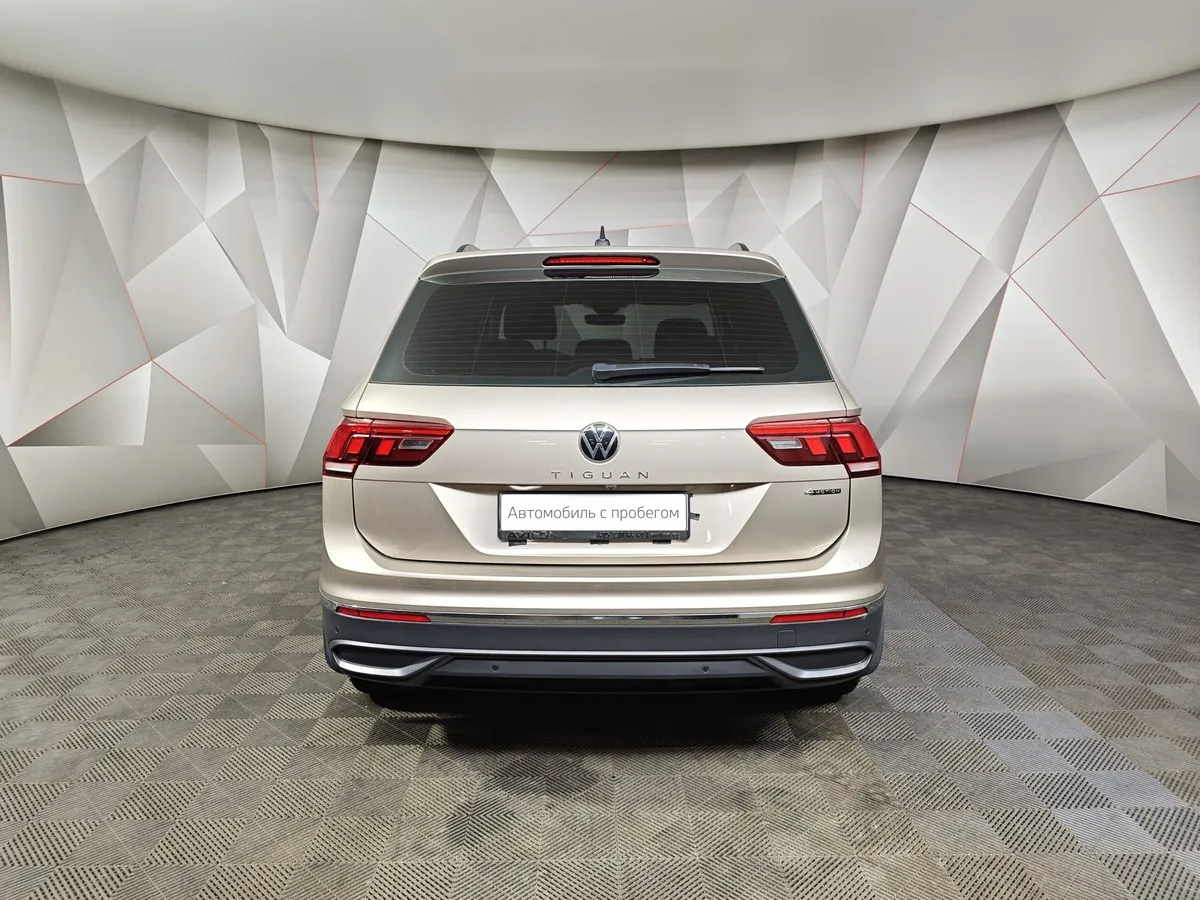 Volkswagen Tiguan 2.0 TSI 4Motion DSG (180 л.с.) Comfortline Коричневый в АВИЛОН. Слайд №8