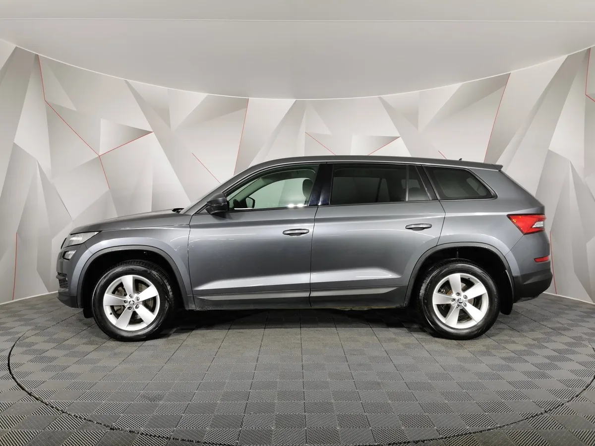 Skoda Kodiaq 1.4 TSI DSG (150 л.с.) Серый в АВИЛОН. Слайд №5