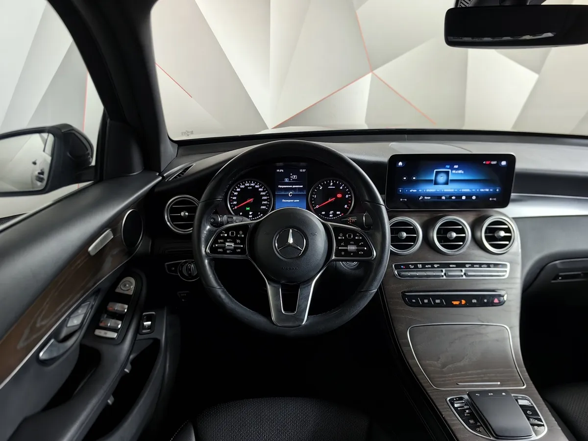 Mercedes-Benz GLC 220 d 9G-TRONIC 4MATIC (194 л.с.) Premium Черный в АВИЛОН. Слайд №20