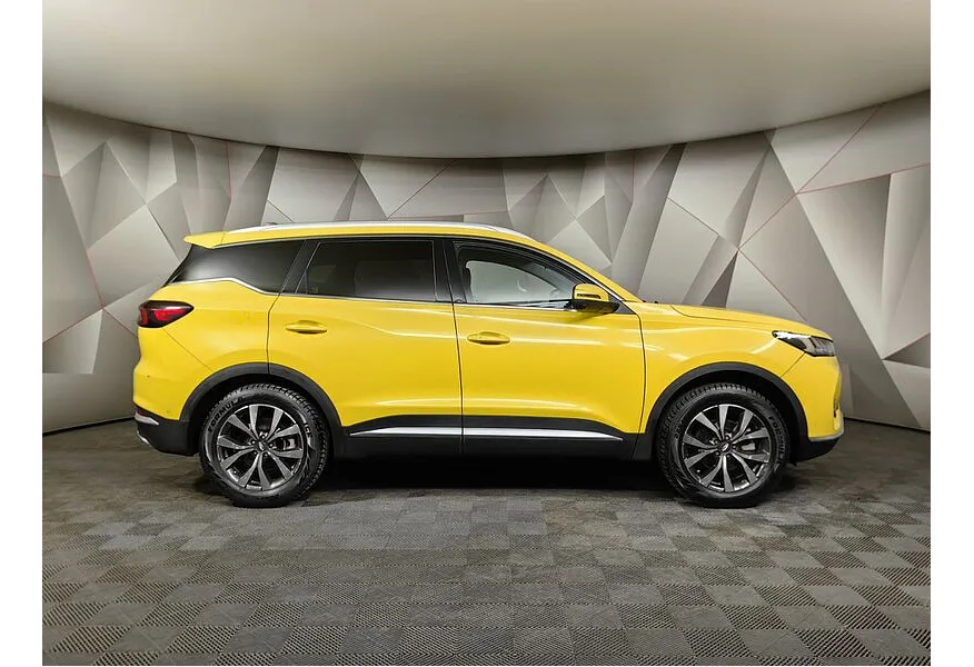 Chery Tiggo 7 Pro 1.5 CTV (147 л.с.) Prestige Желтый в АВИЛОН. Слайд №6