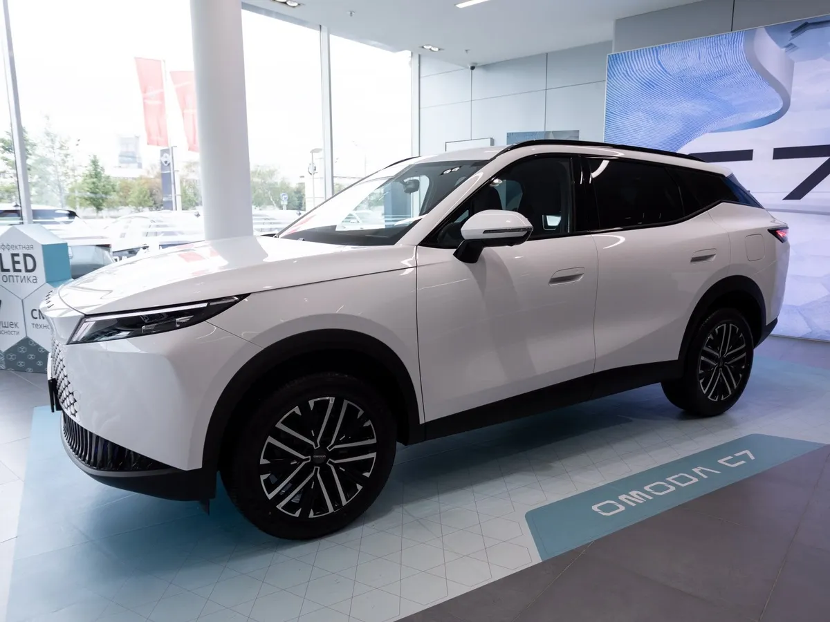 АВИЛОН - OMODA C7 1.6 DCT (150 л.с.) Драйв Белый - slide 10223159