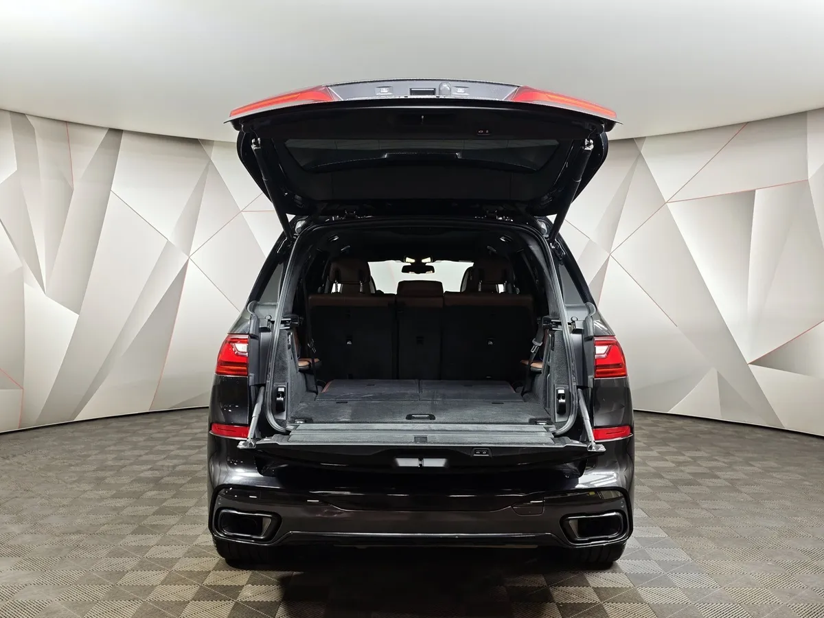 BMW X7 xDrive40d Steptronic (340 л.с.) Базовая (Локальная сборка) Черный в АВИЛОН. Слайд №9
