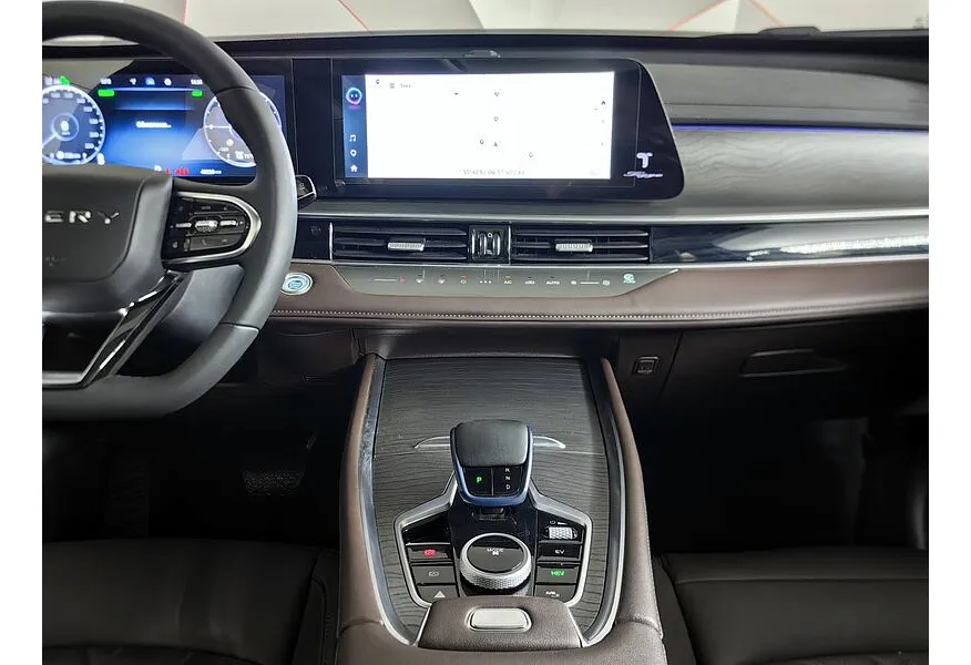 Chery Tiggo 8 Pro Hybrid 1.5T DHT 2WD (235 л.с.) Ultimate Белый в АВИЛОН. Слайд №14