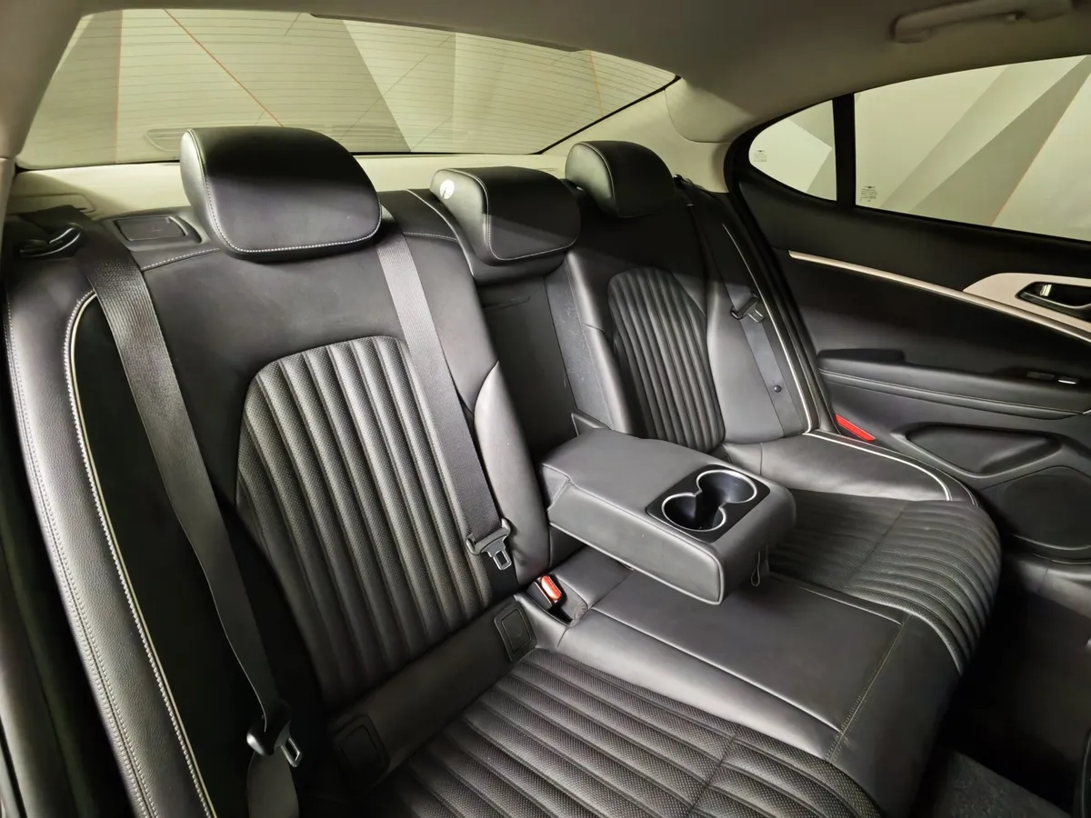 Genesis G70 2.0 T AT AWD (197 л.с.) Supreme + Panorama Черный в АВИЛОН. Слайд №17