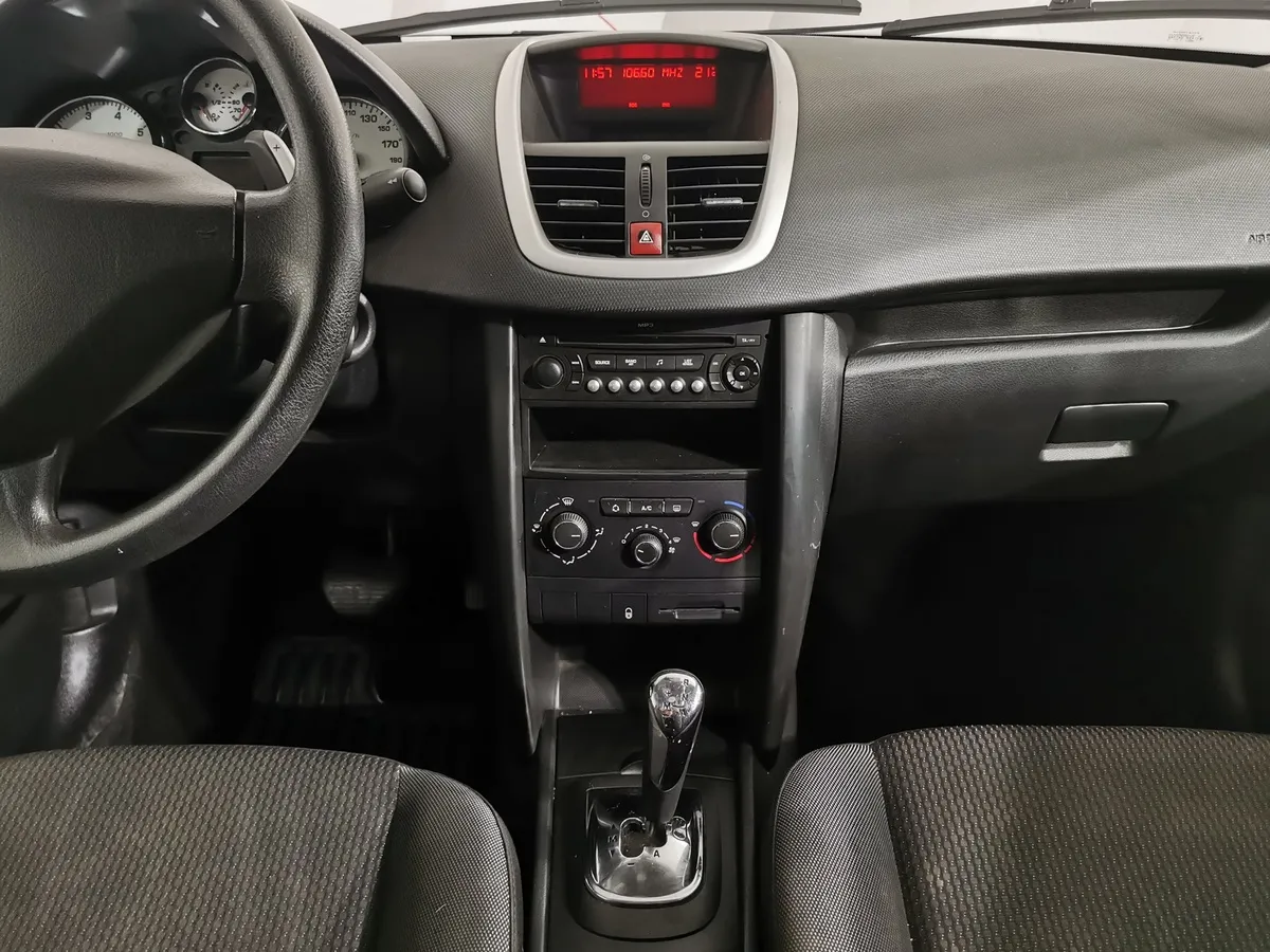 Peugeot 207 1.4 AMT (90 л.с.) Серый в АВИЛОН. Слайд №13