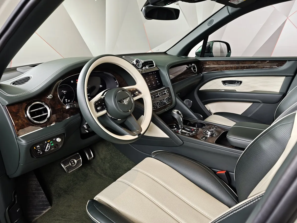 Bentley Bentayga 4.0 AT AWD (550 л.с.) Azure First Edition Комбинированный в АВИЛОН. Слайд №18