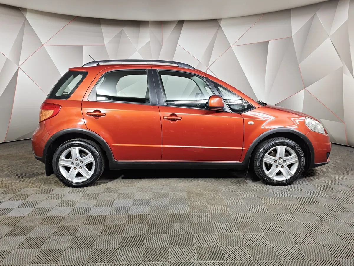 Suzuki SX4 1.6 MT (107 л.с.) Оранжевый в АВИЛОН. Слайд №6