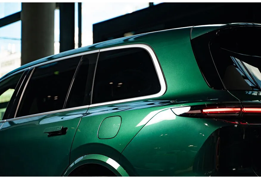 Li Auto L9 1.5 AT 4WD (449 л.с.) Max Зеленый в АВИЛОН. Слайд №15