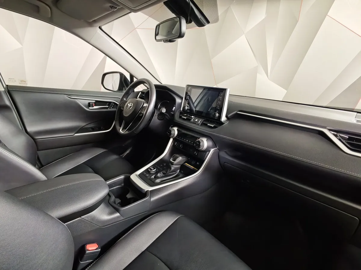 Toyota RAV4 2.0i CVT AWD (149 л.с.) Белый в АВИЛОН. Слайд №13