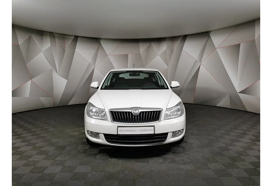 Skoda Octavia 1.6 MPI AT (102 л.с.) Белый в АВИЛОН. Слайд №7