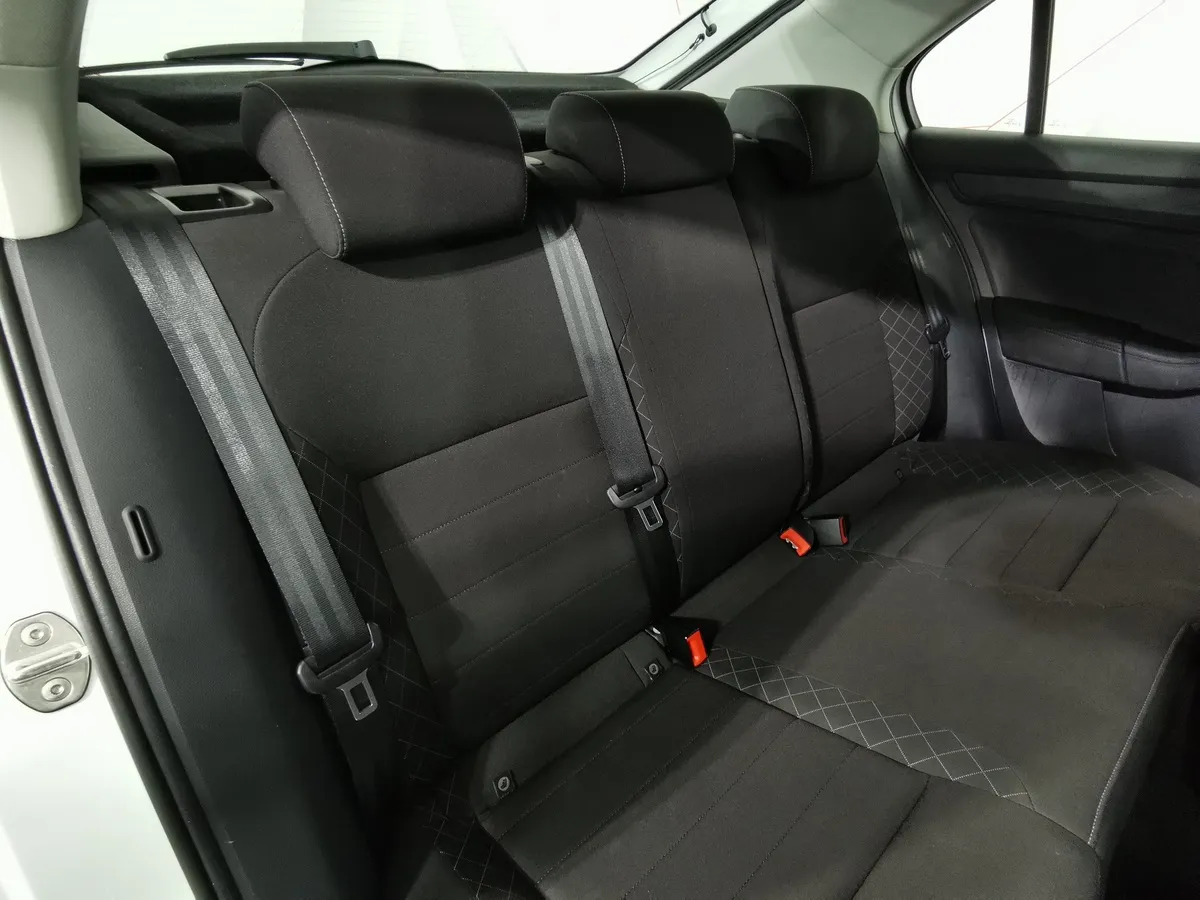 Skoda Rapid 1.6 AT (110 л.с.) Белый в АВИЛОН. Слайд №16