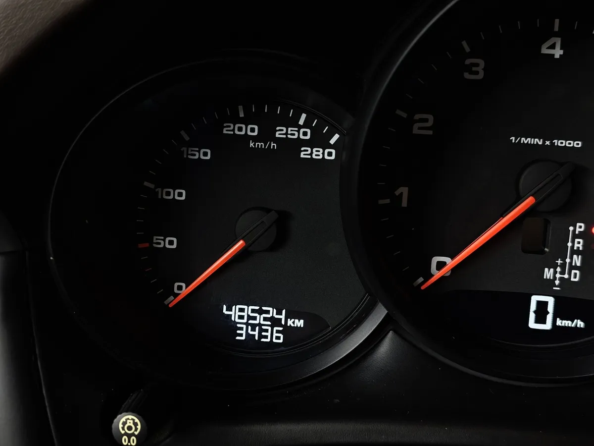 Porsche Macan 2.0 TFSI AMT 4WD (265 л.с.) R4 Коричневый в АВИЛОН. Слайд №18