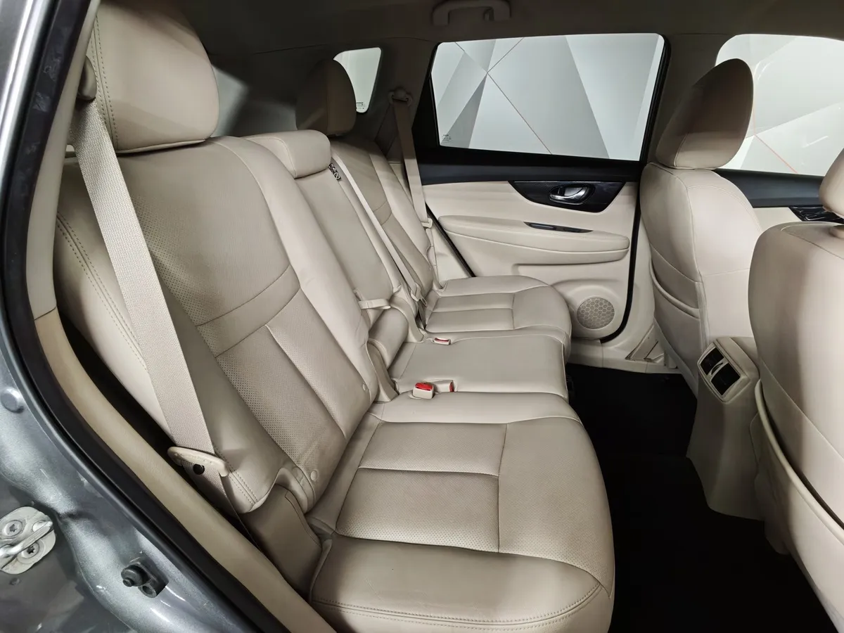Nissan X-Trail 2.5 CVT AWD (171 л.с.) Серый в АВИЛОН. Слайд №16