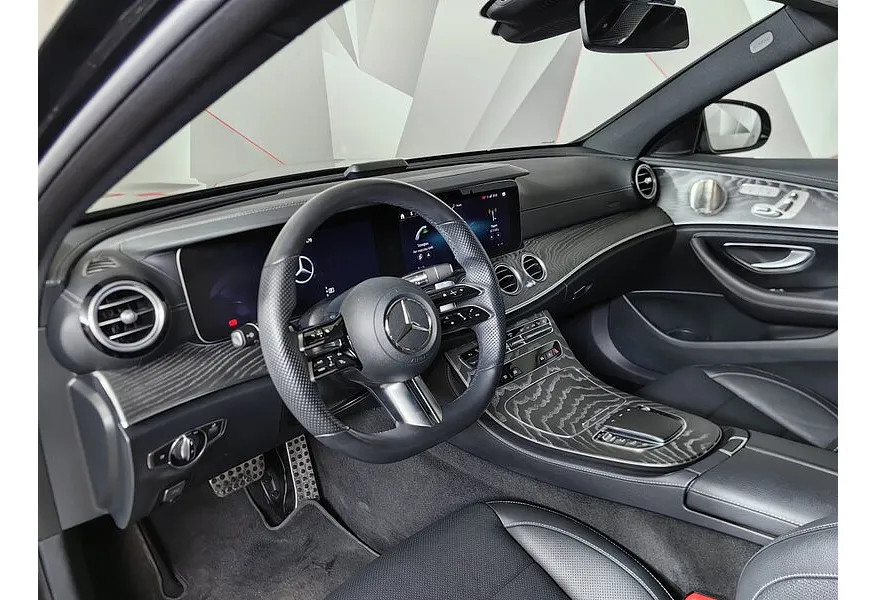 Mercedes-Benz E-Класс E 350 4MATIC 9G-TRONIC (299 л.с.) Черный в АВИЛОН. Слайд №19