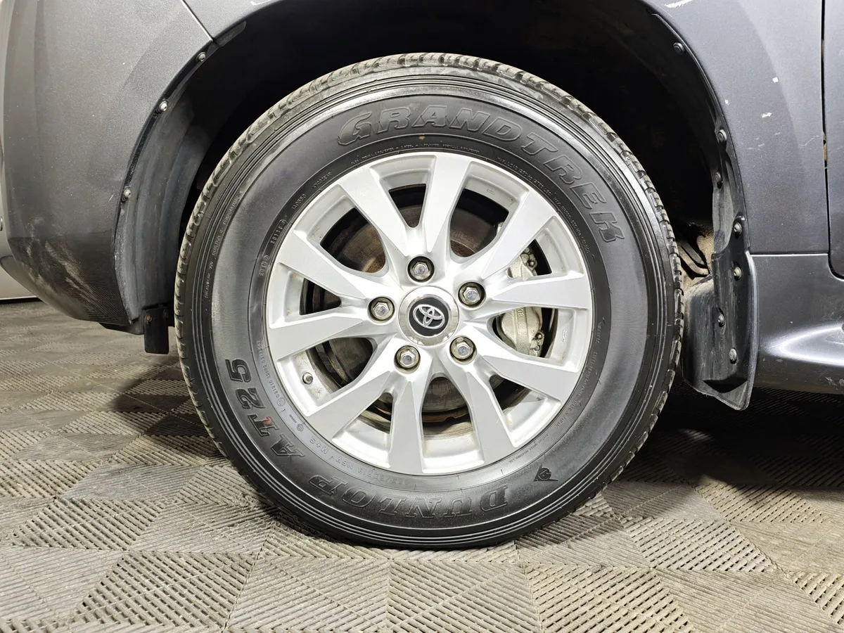 Toyota Land Cruiser 4.5 TD AT (249 л.с.) Серый в АВИЛОН. Слайд №9