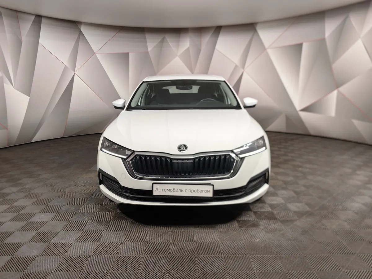 Skoda Octavia 1.4 AT FWD (150 л.с.) Белый в АВИЛОН. Слайд №7