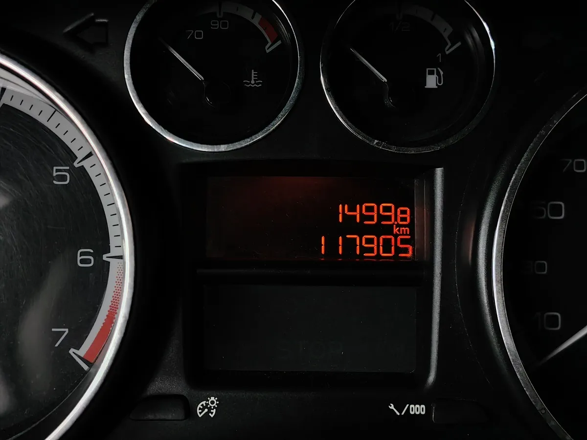 Peugeot 308 1.6 VTi AT (120 л.с.) Красный в АВИЛОН. Слайд №18