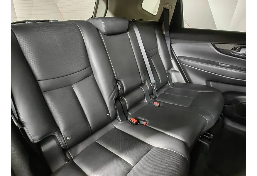 Nissan X-Trail 2.5 CVT AWD (171 л.с.) Черный в АВИЛОН. Слайд №17 Nissan X-Trail 2.5 CVT AWD (171 л.с.) Черный в АВИЛОН. Слайд №17