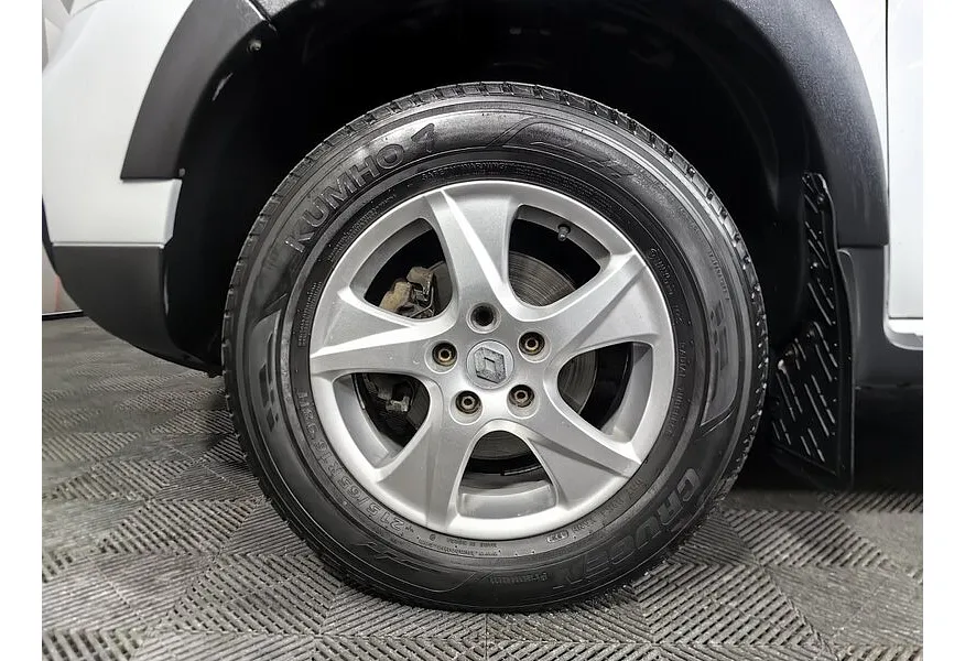 Renault Duster 2.0 MT 4x4 (143 л.с.) Белый в АВИЛОН. Слайд №9