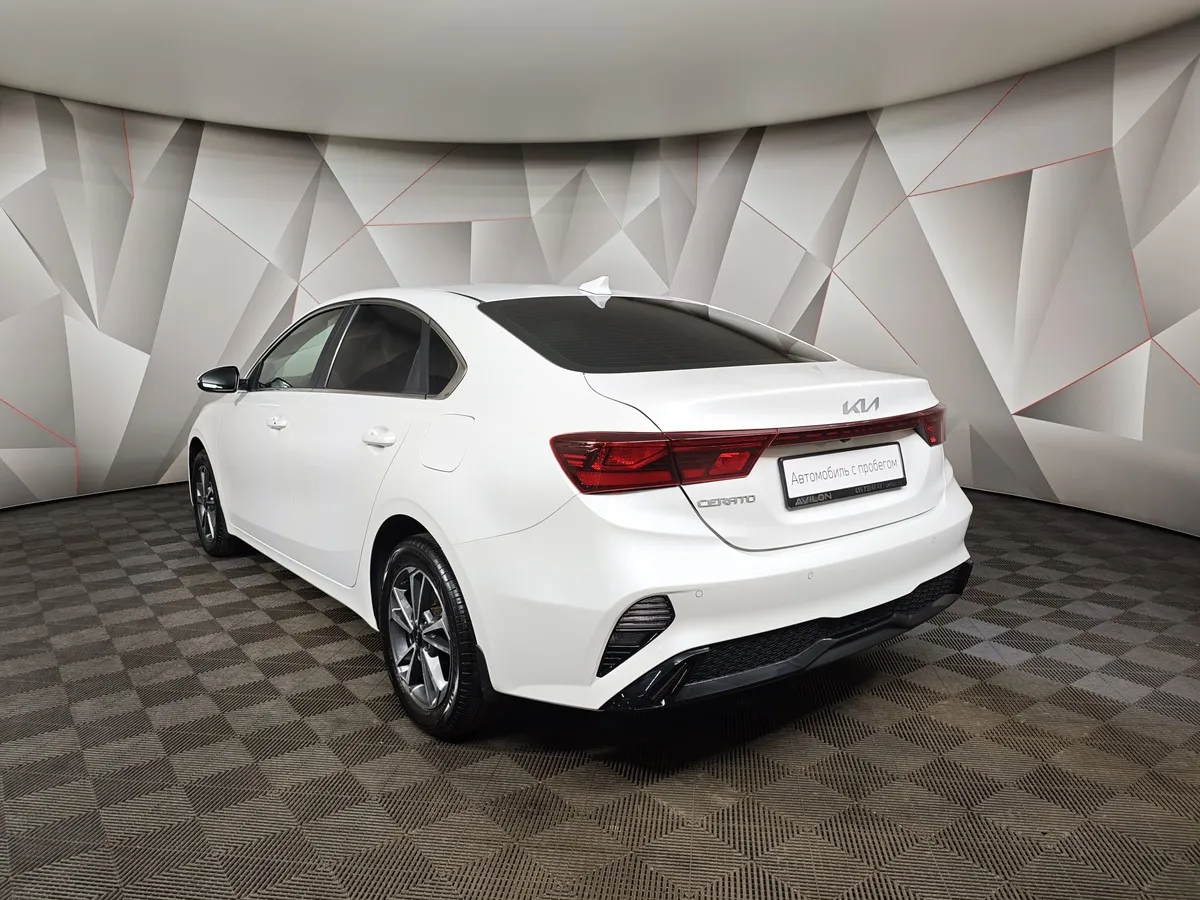 Kia Cerato 2.0 MPI AT (150 л.с.) Luxe Белый в АВИЛОН. Слайд №4