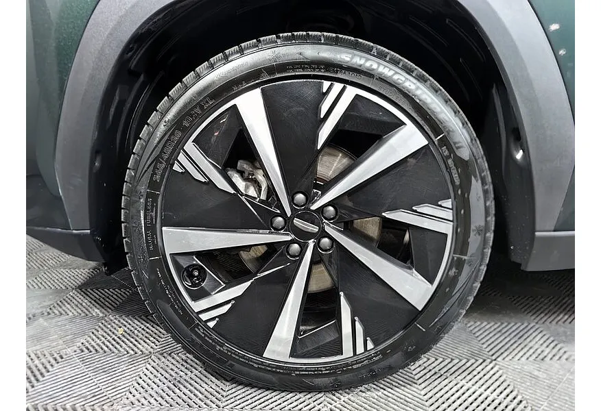 Geely Atlas 2.0T 7DCT 2WD (200 л.с.) Flagship Sport Зеленый в АВИЛОН. Слайд №9