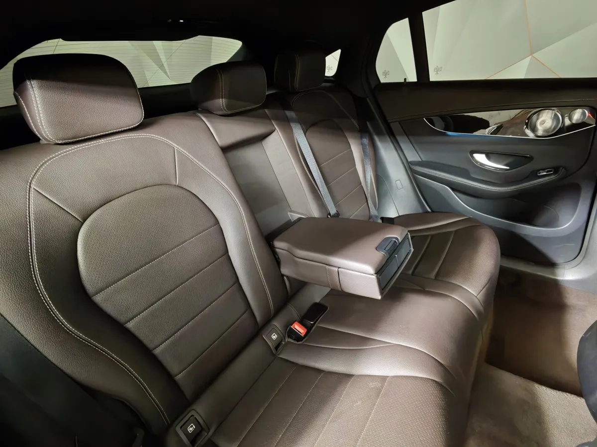 Mercedes-Benz GLC Купе 300 9G-TRONIC 4MATIC (245 л.с.) Sport Черный в АВИЛОН. Слайд №17