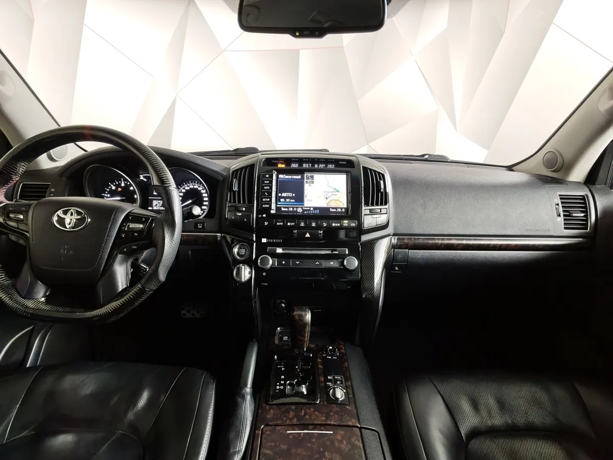 Toyota Land Cruiser 4.5 Twin-Turbo D AT 4WD (5 мест) (235 л.с.) Престиж Черный в АВИЛОН. Слайд №14