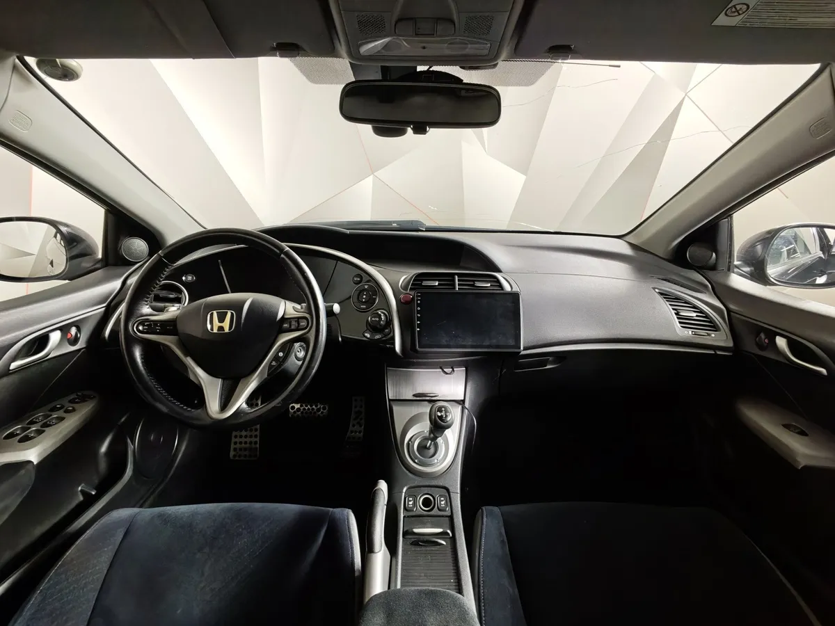 Honda Civic 1.8 I-SHIFT (140 л.с.) Черный в АВИЛОН. Слайд №11