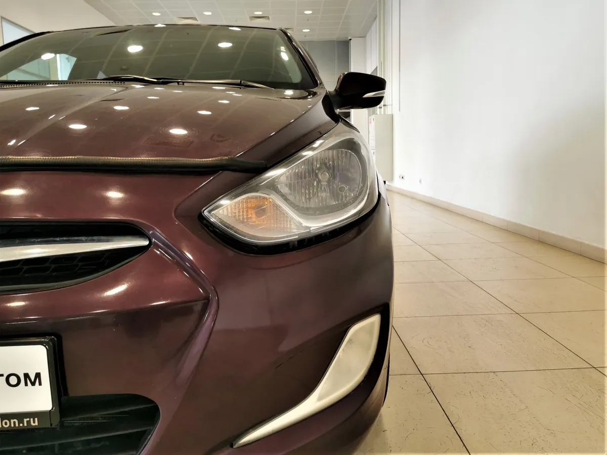 Hyundai Solaris 1.6 AT (123 л.с.) Elegance + Prestige + Safety Фиолетовый в АВИЛОН. Слайд №10